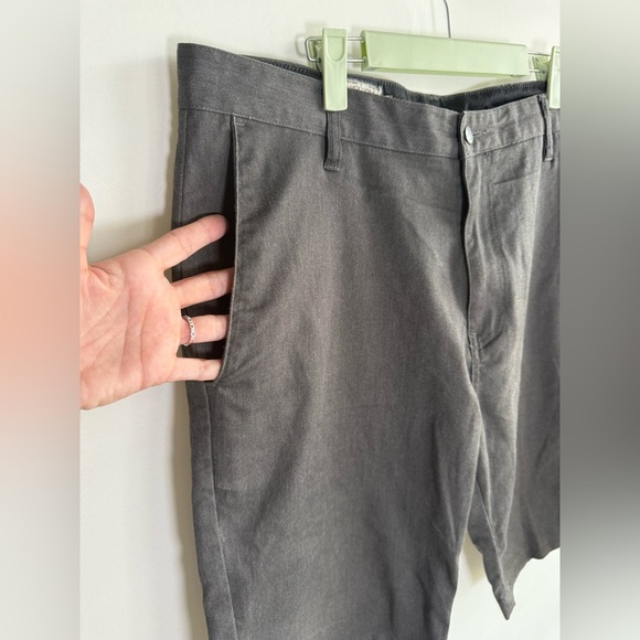 Volcom shorts • Men’s size 36 - Picture 2 of 7